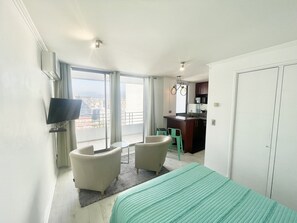 豪華開放式套房 | 熨斗/熨衣板、免費無線上網、床單