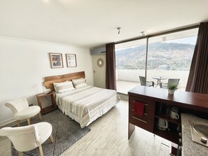 Iron/ironing board, free WiFi, bed sheets - Rho Departamentos (Santiago)