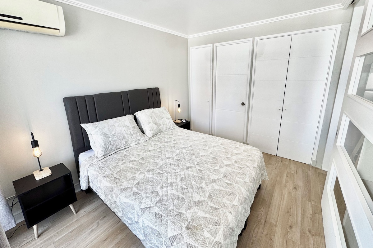 Apartment | Iron/ironing board (on request), WiFi (free), bed sheets