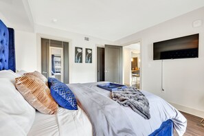 1 slaapkamer, een bureau, een strijkplank/strijkijzer, gratis wifi