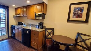Private kitchen - COURTYARD SUITE steps to Pool and Rodeo!  257 (River Ranch)