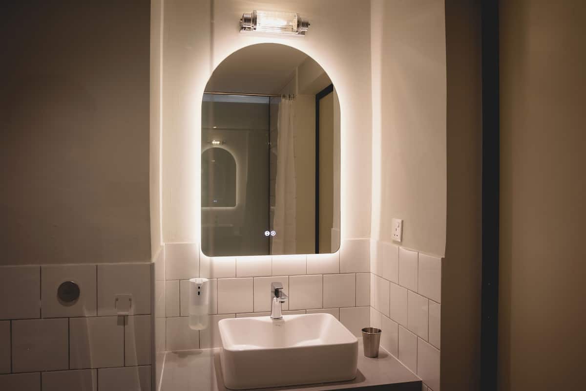 Dusche, Haartrockner, Bidet, Handtücher