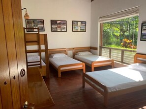 5 bedrooms, iron/ironing board, free WiFi, bed sheets