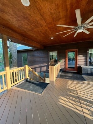 Terrace/patio - Peaceful Cabin Overlooking the Bogue Chitto River (franklinton)