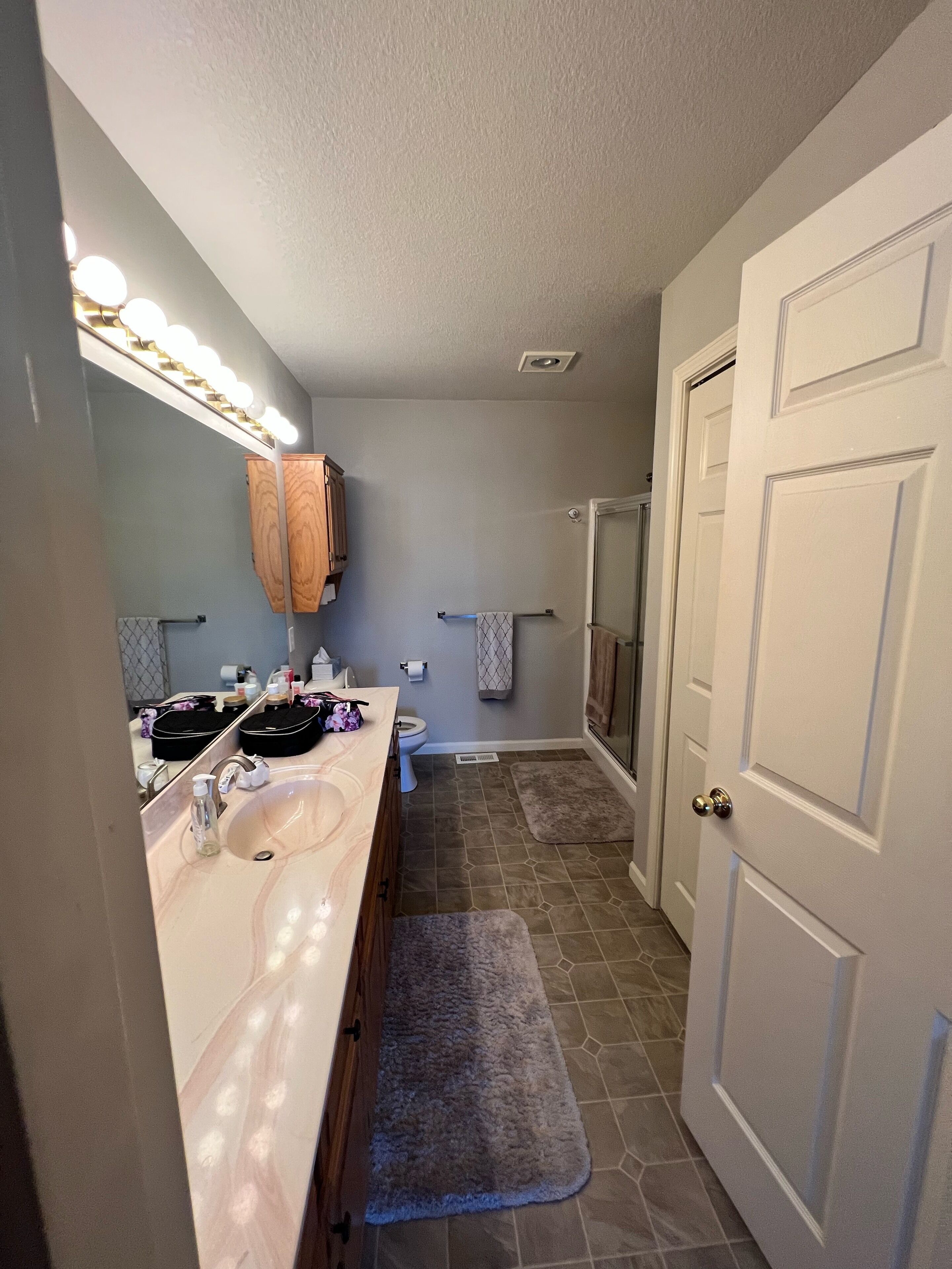 Lake front with orovate dock located in same cove as Coconuts!!!