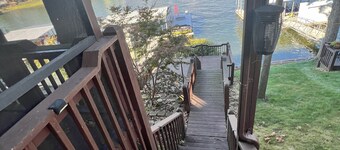 Lake front with orovate dock located in same cove as Coconuts!!!