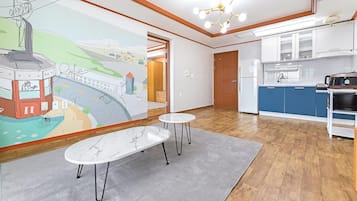 Quarto básico, 1 quarto (Hyeongjaesum(oceanview)) | 1 quarto, Wi-Fi de cortesia