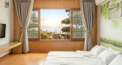 Jeju Badaaehyanggi Pension