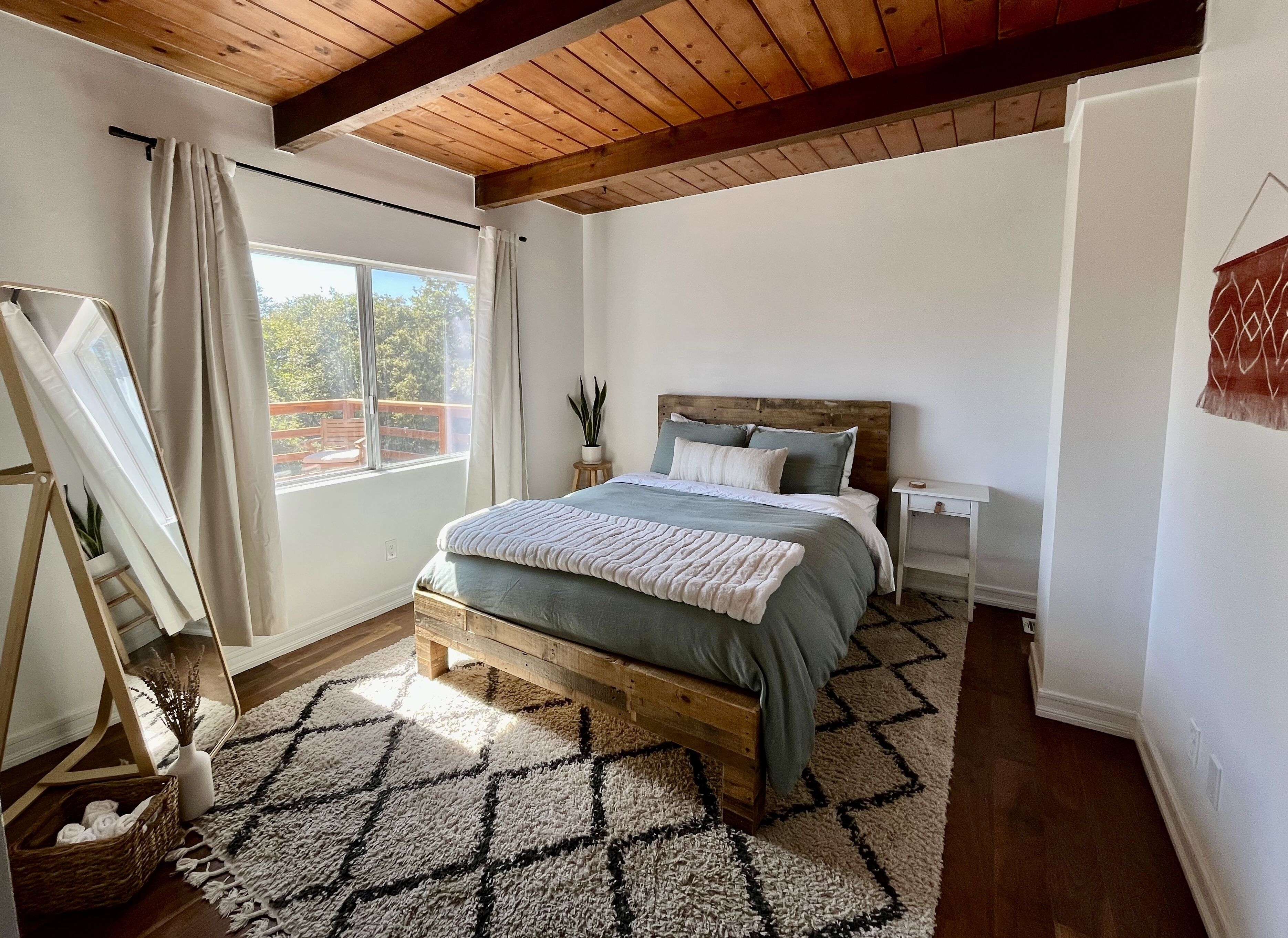 Secluded Mountain Home with Hot Tub, 3 Decks and National Forest Access