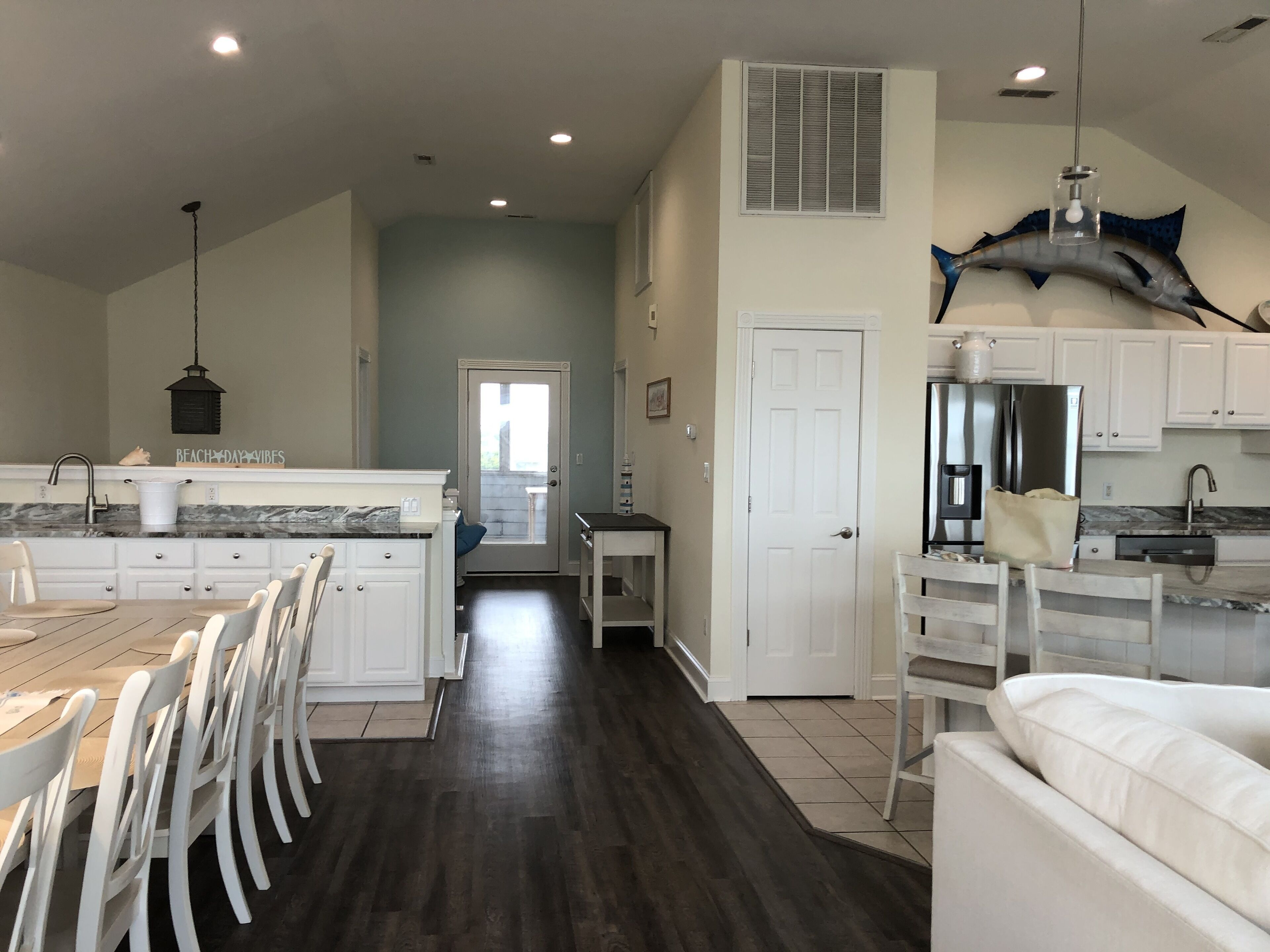 New! Ocean Breeze - Oceanfront 8 BR in Outer Banks