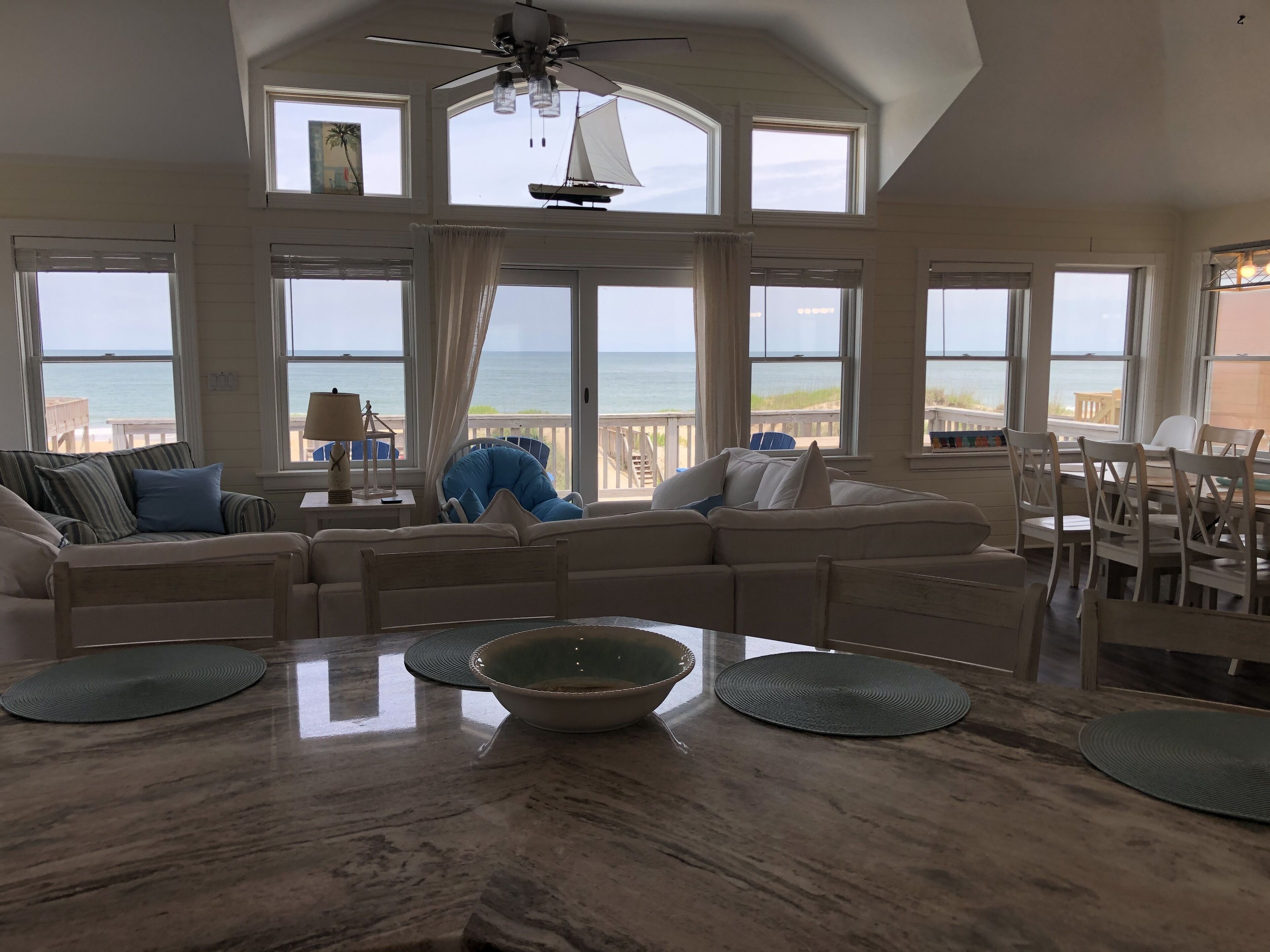 New! Ocean Breeze - Oceanfront 8 BR in Outer Banks