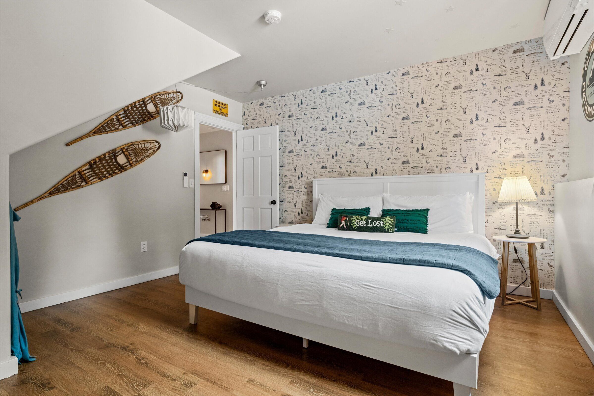5 Schlafzimmer, Schreibtisch, Bügeleisen/Bügelbrett, kostenloses WLAN