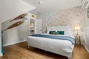 5 Schlafzimmer, Schreibtisch, Bügeleisen/Bügelbrett, kostenloses WLAN