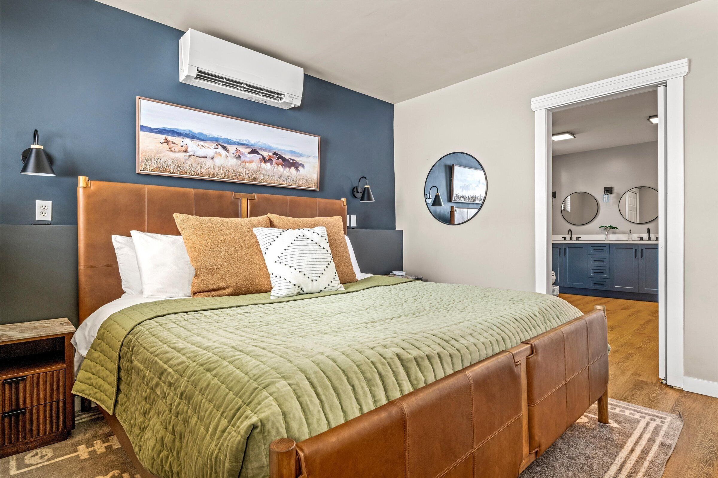 5 bedrooms, desk, iron/ironing board, free WiFi