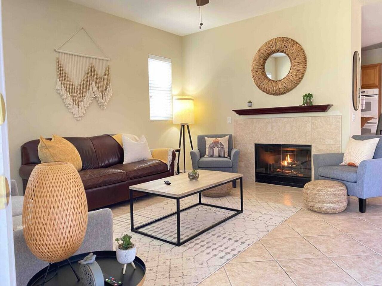 Stunning House on Lake *Pools/Tennis/Gym*