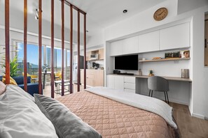 1 chambre, bureau, fer et planche à repasser, Wi-Fi gratuit