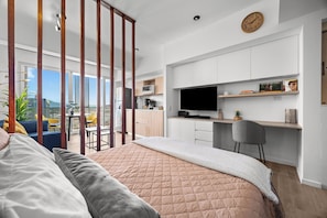 1 chambre, bureau, fer et planche à repasser, Wi-Fi gratuit
