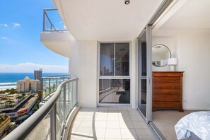 2 室のベッドルーム、アイロン / アイロン台、WiFi、ベッドシーツ