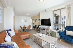 Unclassified image, 5 of 13, button