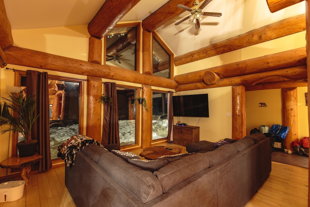 Sproule Creek Chalet - custom timber frame home with Hot Tub