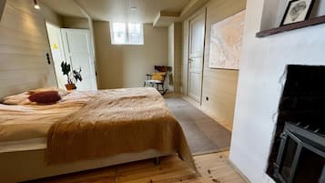 4 sovrum, skrivbord, wi-fi och sÀngklÀder