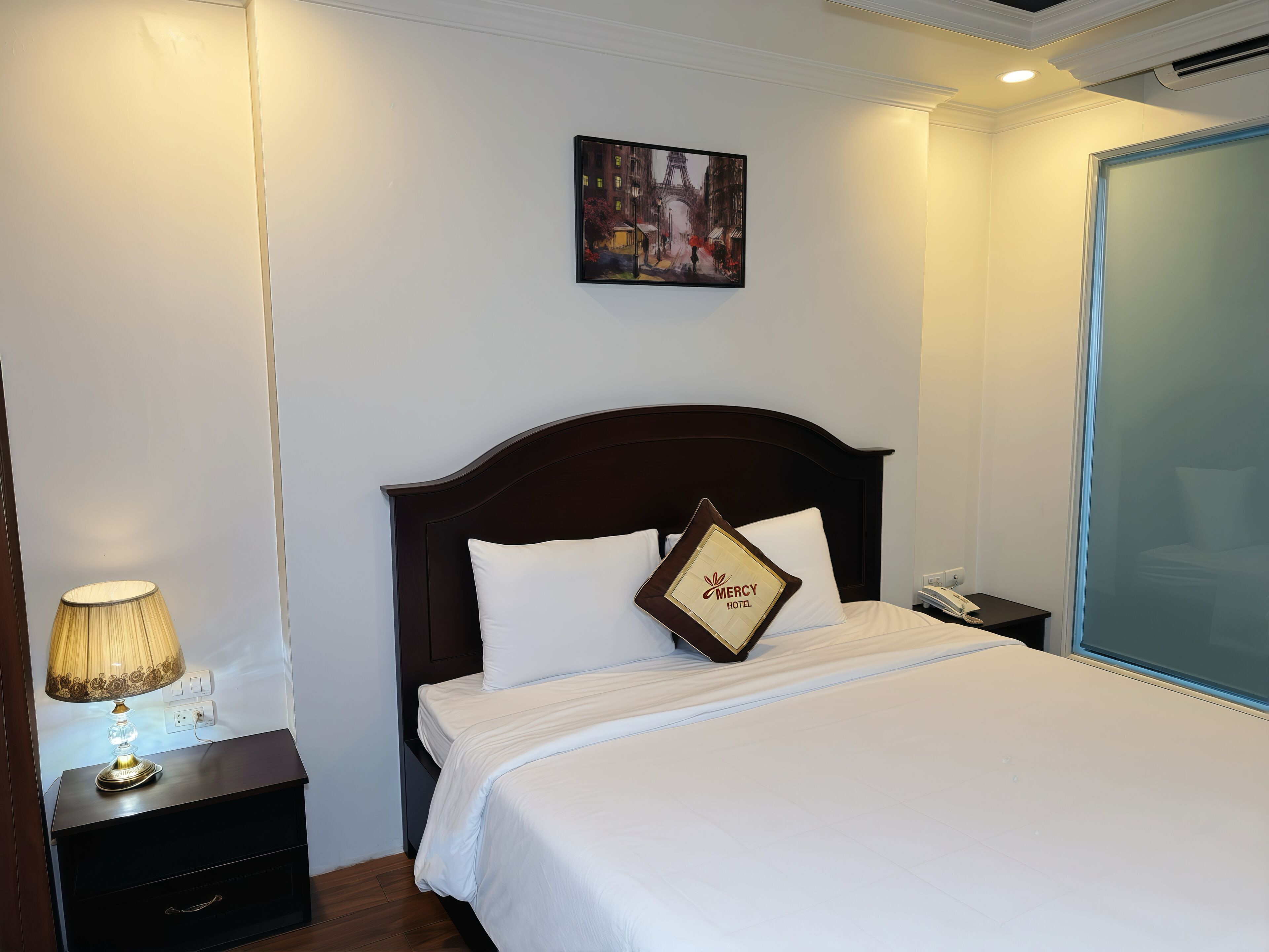 Photo - Mercy Hotel