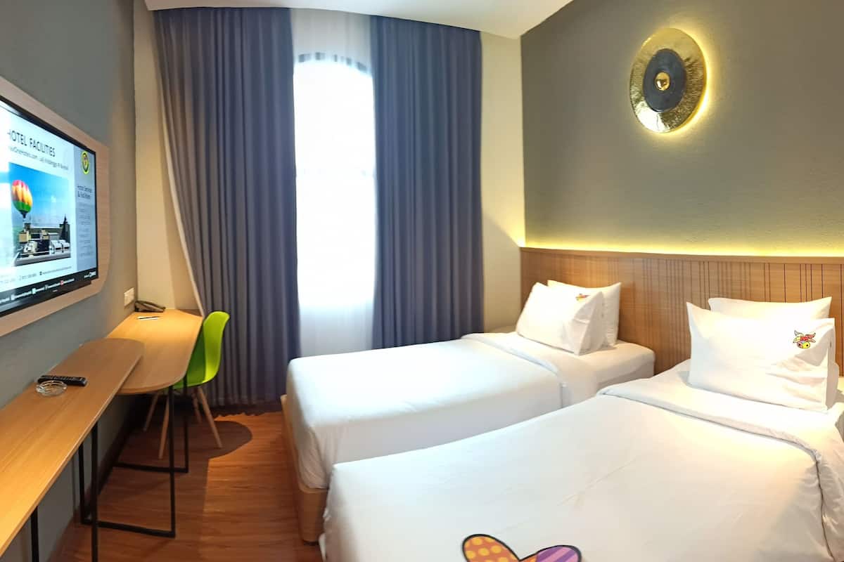 Superior Twin Room | Free WiFi, bed sheets