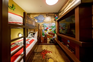 2 chambres, coffre-fort, bureau