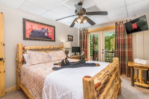 3 bedrooms, desk, iron/ironing board, free WiFi