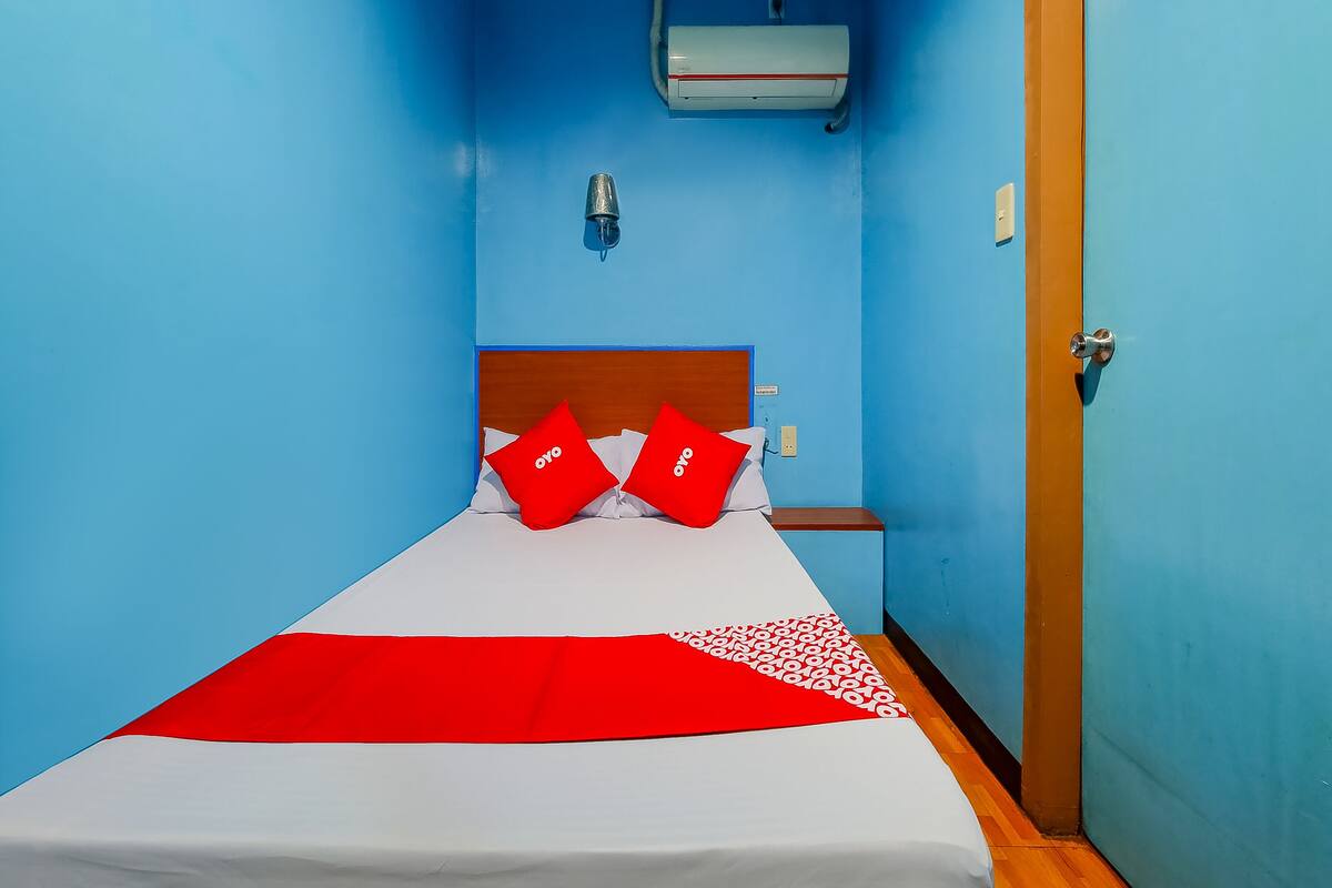 Standard Double Room | WiFi, bed sheets
