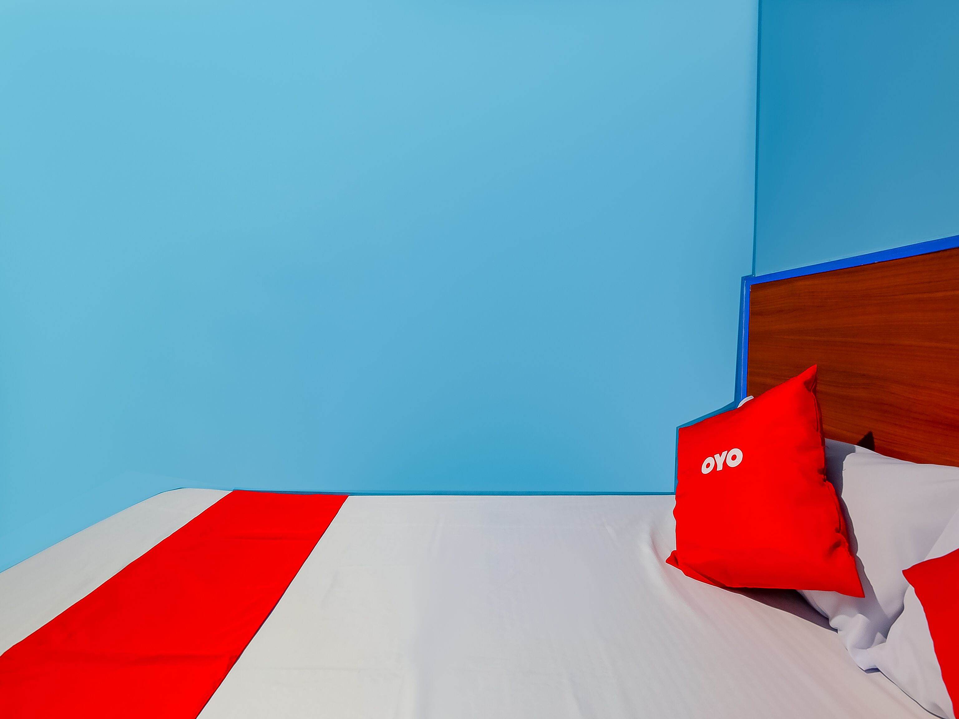 WiFi, bed sheets