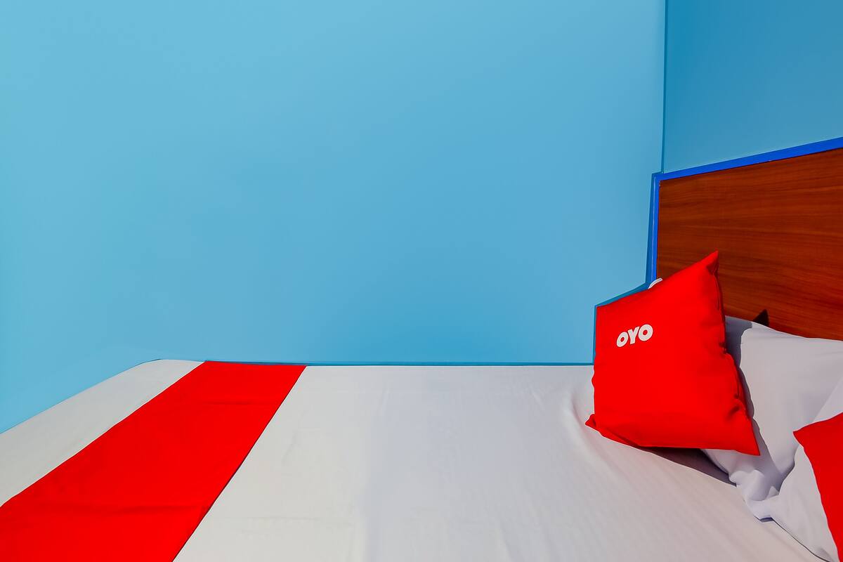 WiFi, bed sheets