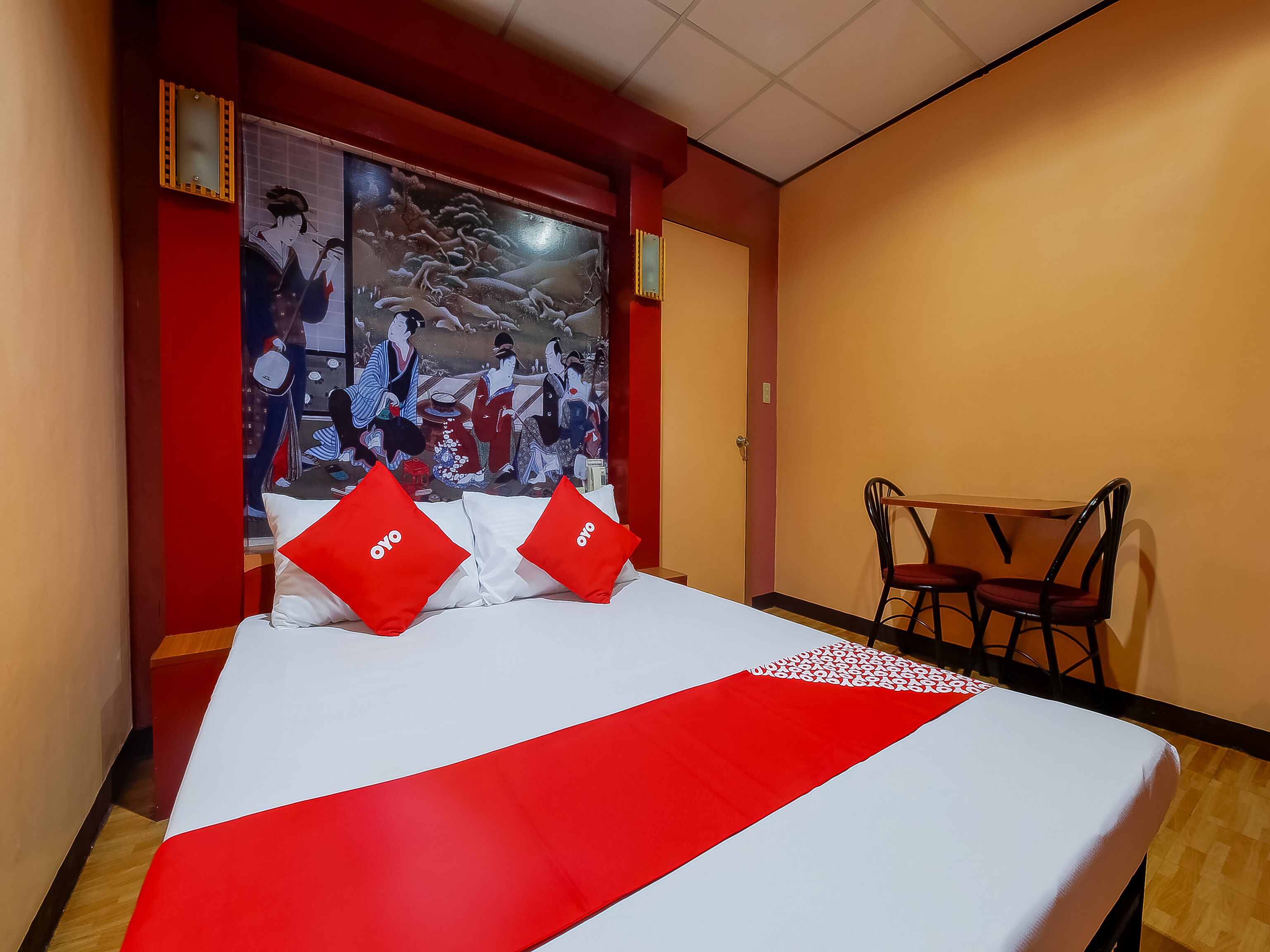Deluxe Double Room | WiFi, bed sheets