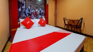 Deluxe Double Room - OYO 861 Rosas Travellers Inn (Quezon City)