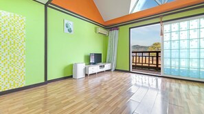 1 bedroom, free WiFi - Gapyeong Dochi Vill Pension (Gapyeong)