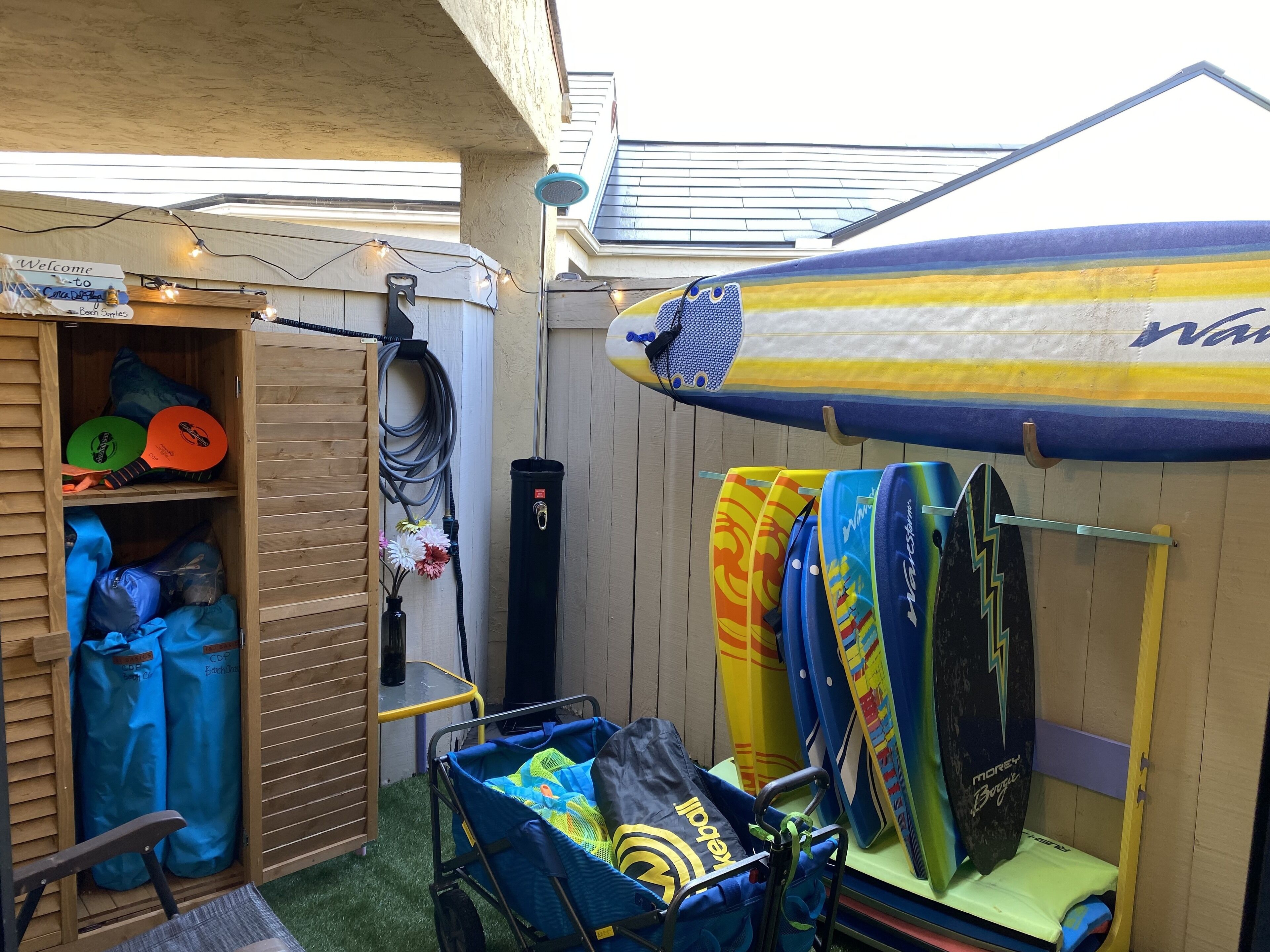 Relax at CercaDelPlaya: Just .7miles to the Beach! Sleeps 10 comfortably!