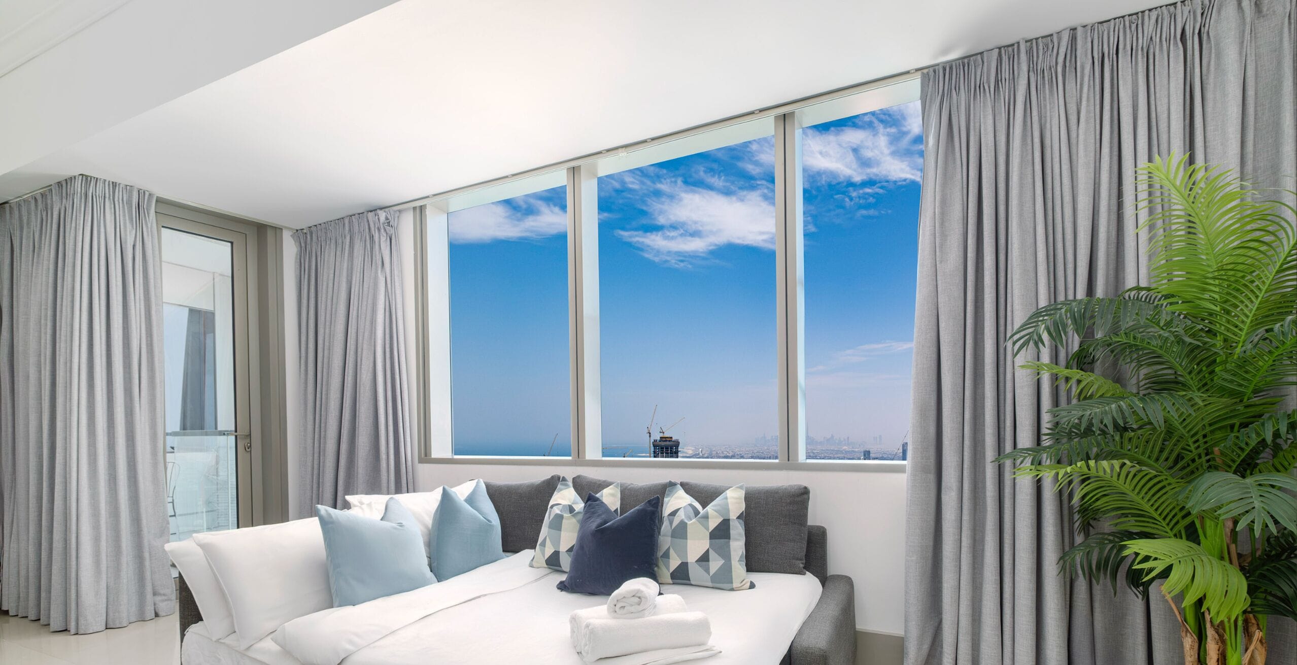 Deluxe Apartment | Living area