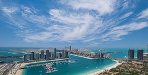 Deluxe Apartment | View from room - LUX The Sky View Suite Dubai Marina (Dubai)