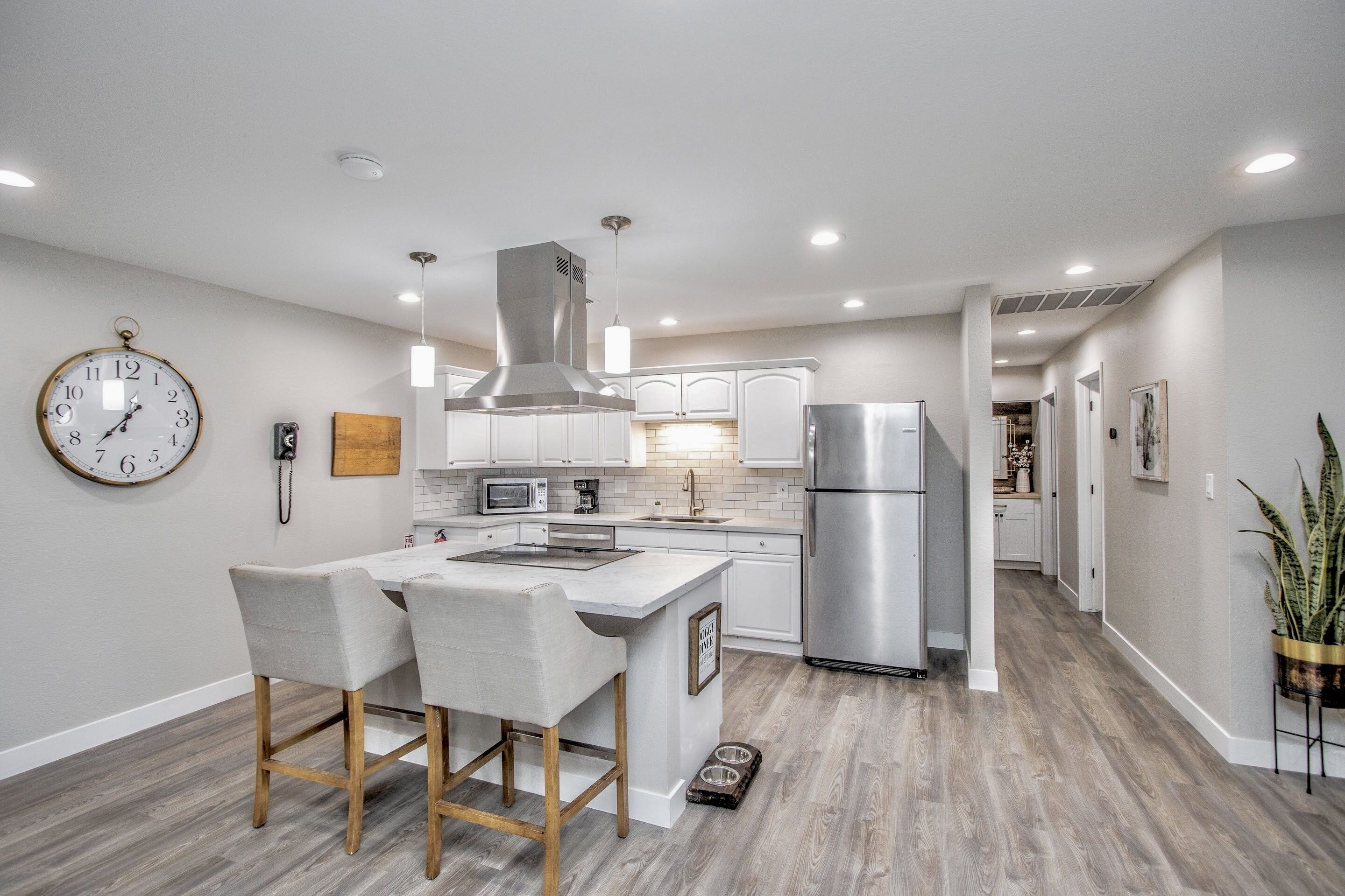 🏜 🌵Remodeled Charming Urban Desert Retreat with billiard-room🎱Dog Friendly🐾