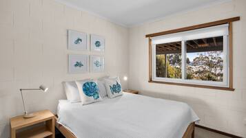 2 habitaciones, tabla de planchar con plancha y cuna de viaje