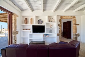 Smart-TV, Kamin, Videospiele, DVD-Player