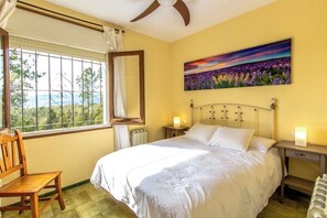 5 sovrum, strykjärn/strykbräda, gratis wi-fi och sängkläder