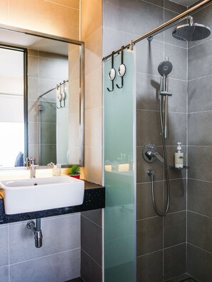Duschwanne, Bidet