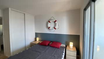 1 chambre, fer et planche à repasser, lit parapluie, Wi-Fi