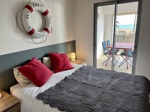 1 chambre, fer et planche à repasser, lit parapluie, Wi-Fi