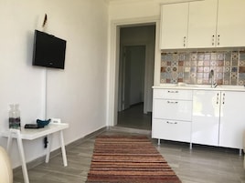 Family House | 1 bedroom, premium bedding, individually furnished, desk
