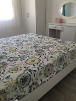 1 bedroom, premium bedding, individually furnished, desk