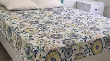 1 habitación, ropa de cama de alta calidad y muebles diferentes