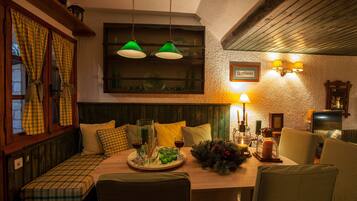 Chalet | Dining room