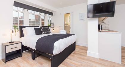 Studio 3 Third Floor with Roof Terrace in Shrewsbury